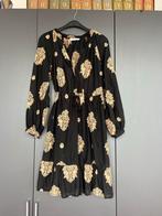 Silvian Heach Zwarte Jurk met Goud, Kleding | Dames, Maat 38/40 (M), Zwart, Ophalen of Verzenden, Zo goed als nieuw