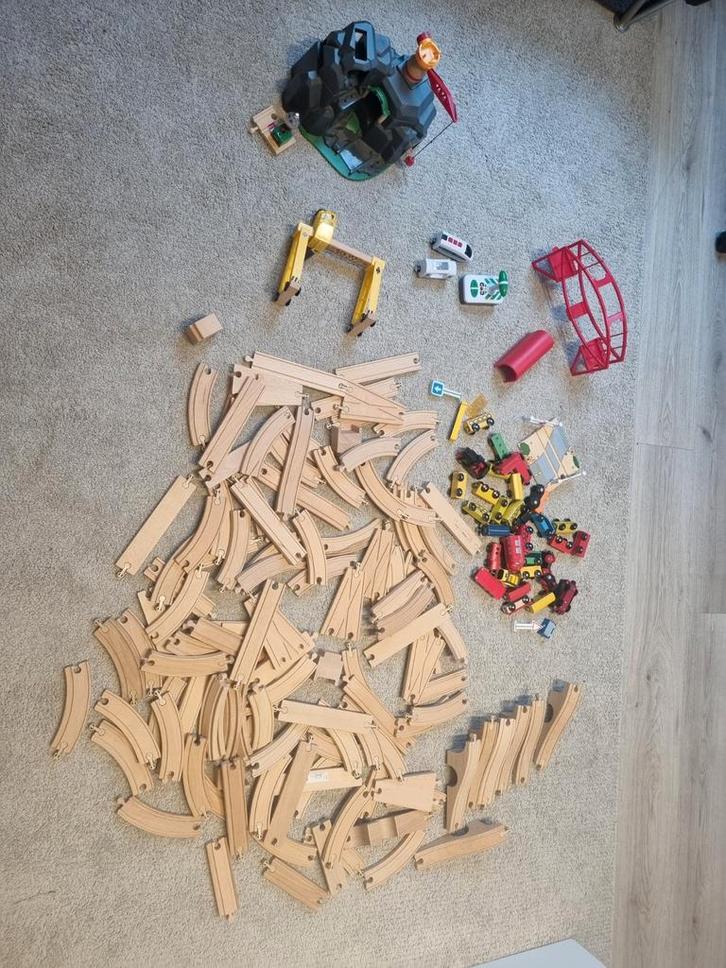 Houten treinbaan, Kinderen en Baby's, Speelgoed | Houten speelgoed, Gebruikt, Rij- of Hobbelspeelgoed, Ophalen