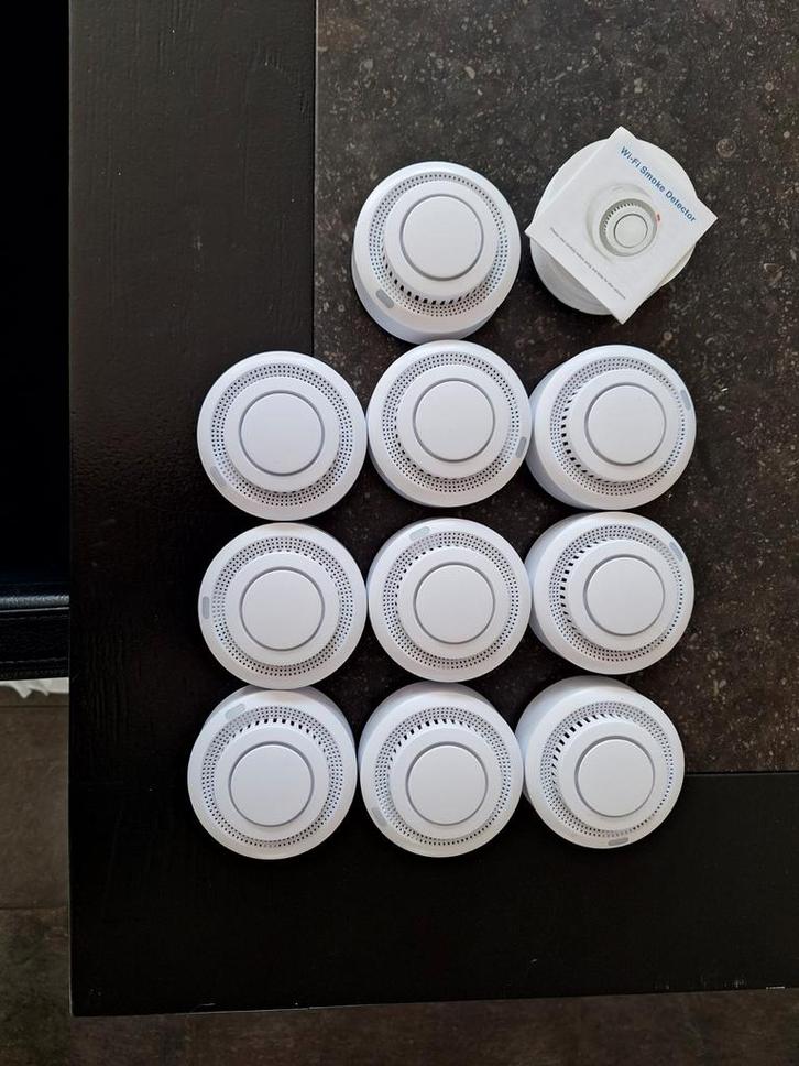 10x Wifi Rookmelders - Zo goed als nieuw, Doe-het-zelf en Verbouw, Alarmsystemen, Ophalen of Verzenden