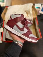 Nike Dunk High Dark Beetroot EU 38.5 - Nieuw, Nike, Nieuw, Ophalen of Verzenden, Sneakers of Gympen