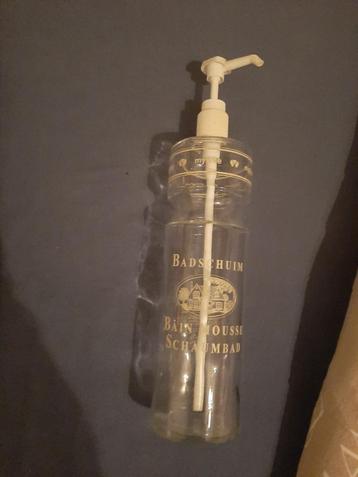 Lege mylène glazen fles met pompdispenser 1 liter beschikbaar voor biedingen