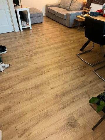 Laminaat vloer +- 40m2 + gratis isolerende ondervloer beschikbaar voor biedingen