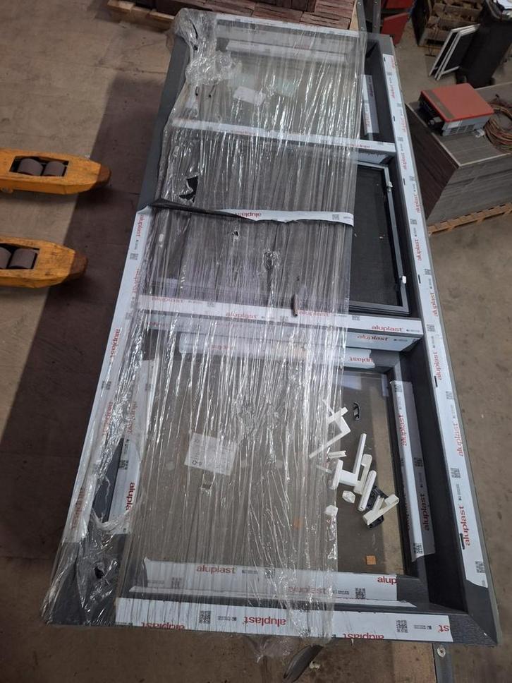 Aluplast raam 3 delig draai kiep kunstof antraciet, Doe-het-zelf en Verbouw, Glas en Ramen, Nieuw, Gevelraam of Ruit, Minder dan 80 cm