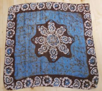 Prachtige handwoven 100% pure silk sjaal made in India beschikbaar voor biedingen