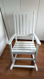 Witte houten schommelstoel – klassiek en stevig, Kinderen en Baby's, Kinderkamer | Tafels en Stoelen, Ophalen, Zo goed als nieuw