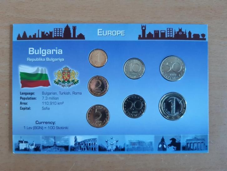 Coins of the world, Postzegels en Munten, Munten | Europa | Niet-Euromunten, Overige landen, Ophalen of Verzenden
