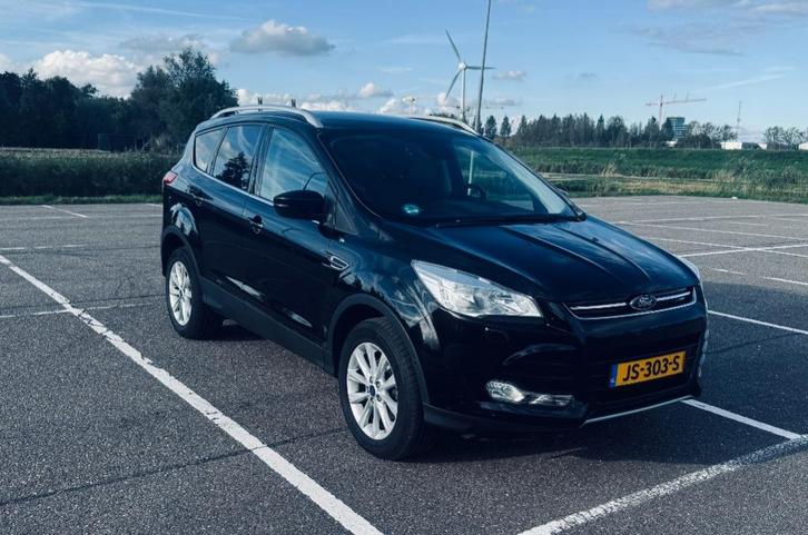 Ford Kuga 1.5 Titanium 150PK 2016 COMPLETE AUTO TREKHAAK, Auto's, Ford, Particulier, Kuga, ABS, Achteruitrijcamera, Airbags, Airconditioning
