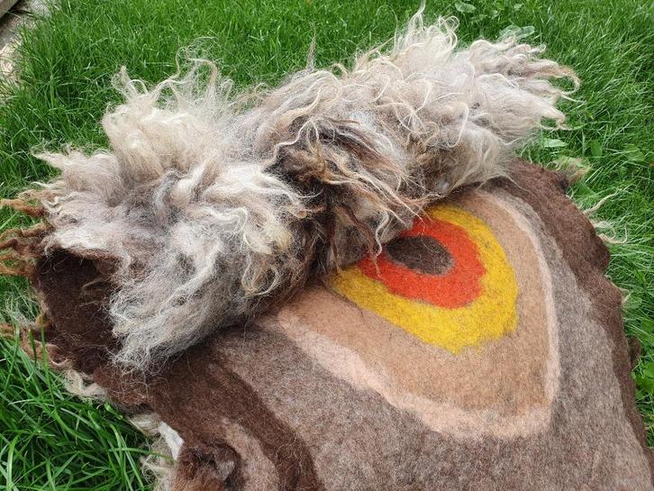 schapenvacht met kunst wolkleed met kleur meditatie, Huis en Inrichting, Woonaccessoires | Plaids en Woondekens, Nieuw, Ophalen of Verzenden