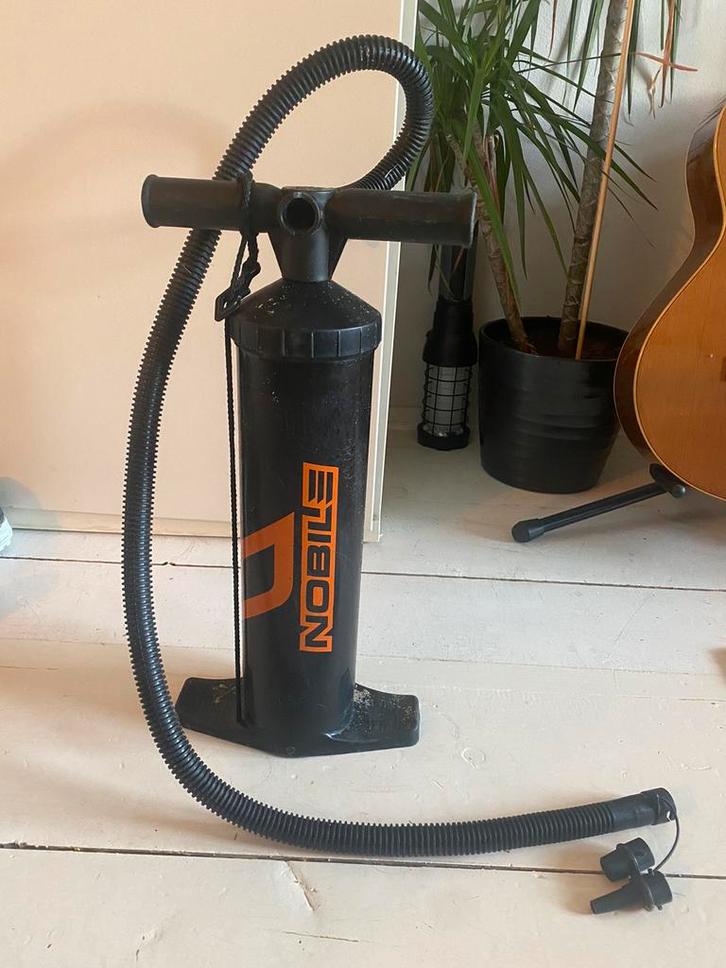 Kite pomp Nobile, Watersport en Boten, Kitesurfen, Gebruikt, Geen board, Ophalen