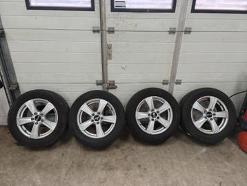 Winterset 215/60R16 Uniroyal 5X112 VW, Seat, Skoda, Audi beschikbaar voor biedingen