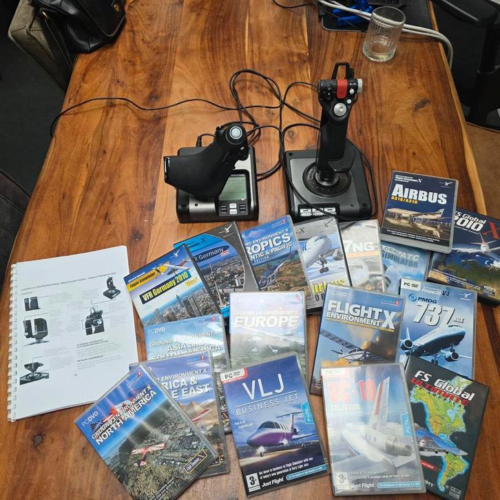 Flight Simulator PC Set, Spelcomputers en Games, Games | Pc, Gebruikt, Simulatie, 1 speler, Vanaf 7 jaar, Eén computer, Online