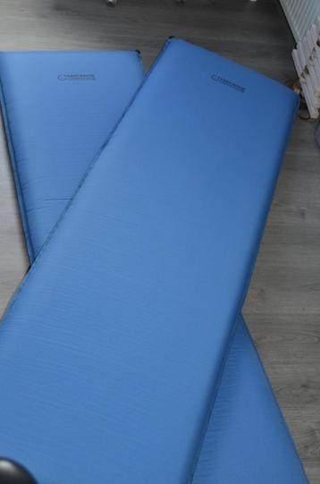 Gratis af te halen: 2 slaapmatten beschikbaar voor biedingen