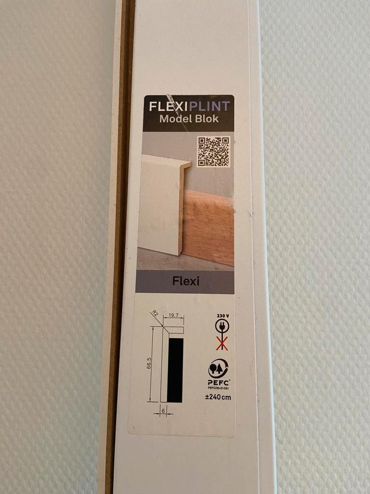 Flexiplint overzetplint 6 stuks, Doe-het-zelf en Verbouw, Plinten en Afwerking, Zo goed als nieuw, Plinten, Mdf, 200 tot 250 cm