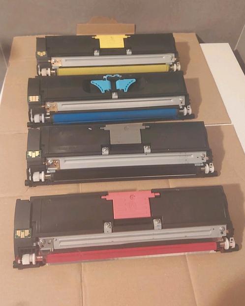 gebruikte toners, 84-94% vol, Konica Minolta Magicolor 2400W, Computers en Software, Printerbenodigdheden, Gebruikt, Toner, Ophalen