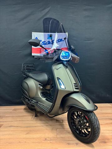 Vespa sprint 50s | Custom | Full option | Garnatie | Brom beschikbaar voor biedingen