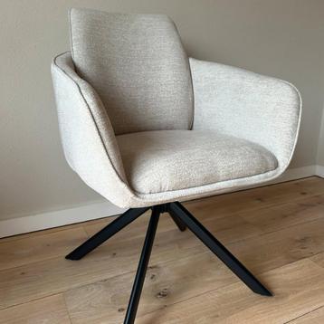 Eetkamerstoel Lot – Beige – Draaibaar – NU slechts €139,00 beschikbaar voor biedingen