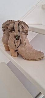 Super leuke ibiza laarsjes maat 37, Kleding | Dames, Schoenen, Ophalen, Beige, Lage of Enkellaarzen, Zo goed als nieuw