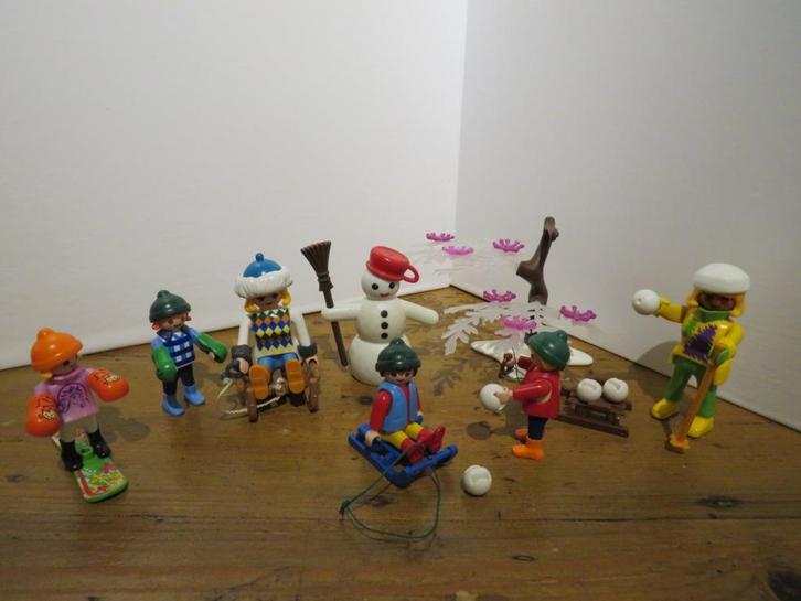 playmobil sneeuwpret onder de boom, sneeuwman m. kinderen, Kinderen en Baby's, Speelgoed | Playmobil, Zo goed als nieuw, Ophalen of Verzenden