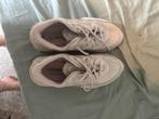 Adidas ozweego, Adidas, Beige, Ophalen of Verzenden, Sneakers of Gympen
