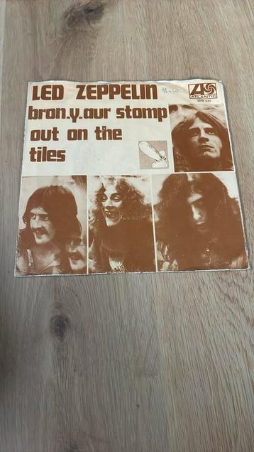 LED zeppelin beschikbaar voor biedingen