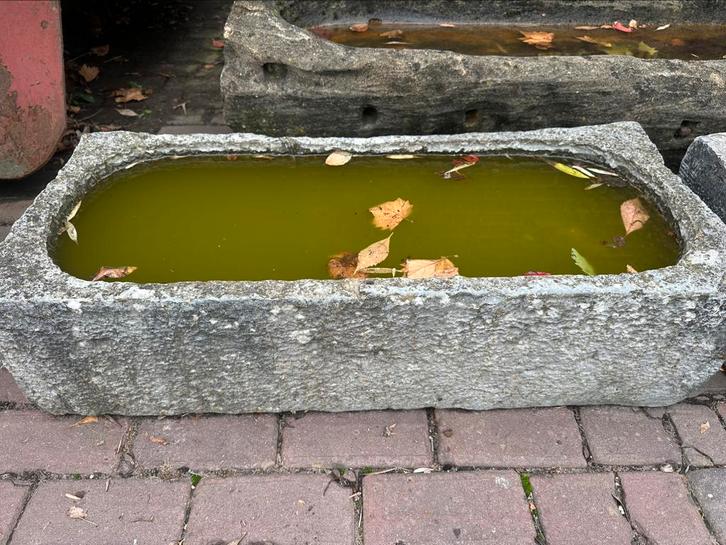 Oude voer troggen, Tuin en Terras, Bloembakken en Plantenbakken, Steen, Minder dan 30 cm, Rond, Ophalen
