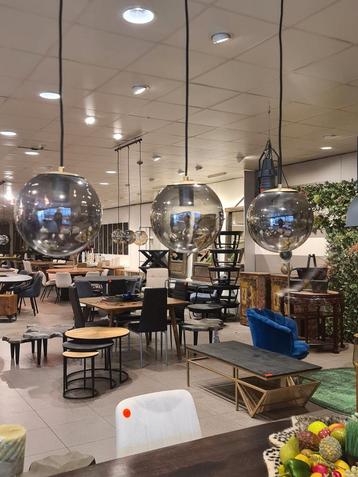 Nieuwe bronx71 hanglamp 3x glasbol smoke kleurig €95 beschikbaar voor biedingen