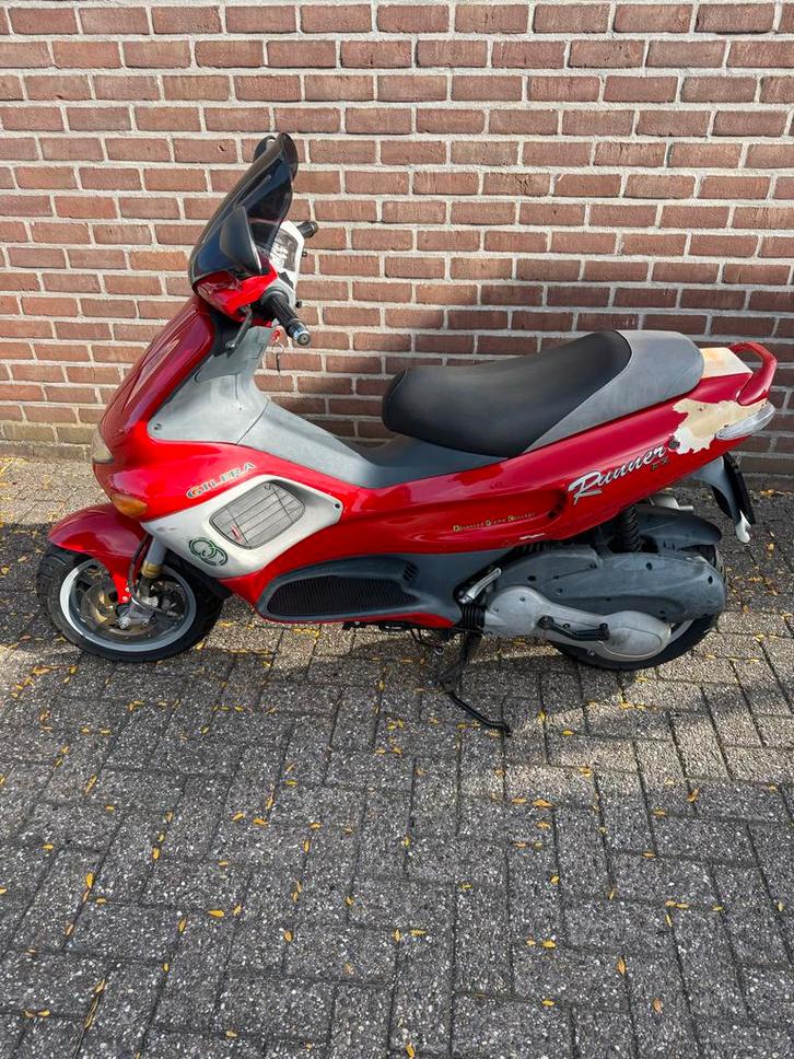 Gilera Runner 125cc - Origineel - Nederlands Kenteken, Motoren, Motoren | Piaggio, Particulier, Scooter, 1 cilinder, Minimaal motorrijbewijs A1