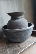 HOFFZ Nepalese Kruik, Huis en Inrichting, Woonaccessoires | Vazen, Overige materialen, Overige kleuren, Ophalen of Verzenden, Zo goed als nieuw