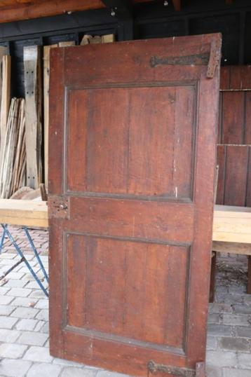 Prachtige oude deuren te koop – voeg karakter toe aan uw hui