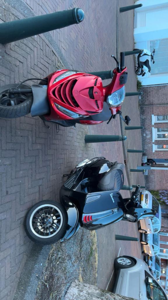 Vespa Sprint 2016 80cc Zwart/Carbon, Fietsen en Brommers, Brommers | Vespa, Gebruikt, Overige modellen, Maximaal 45 km/u, Ophalen