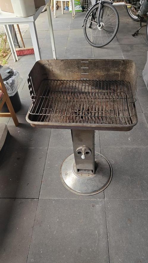 Gratis bbq, Tuin en Terras, Houtskoolbarbecues, Gebruikt, Ophalen of Verzenden