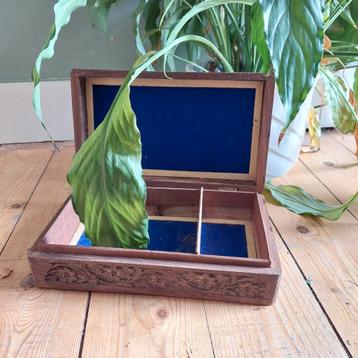 Lucky Vintage houten doos Indonesië houtsnijwerk bohemian  beschikbaar voor biedingen