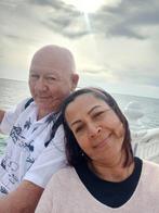 Welke vrouw wil met ons de feestdagen vieren in Spanje ?, Contacten en Berichten