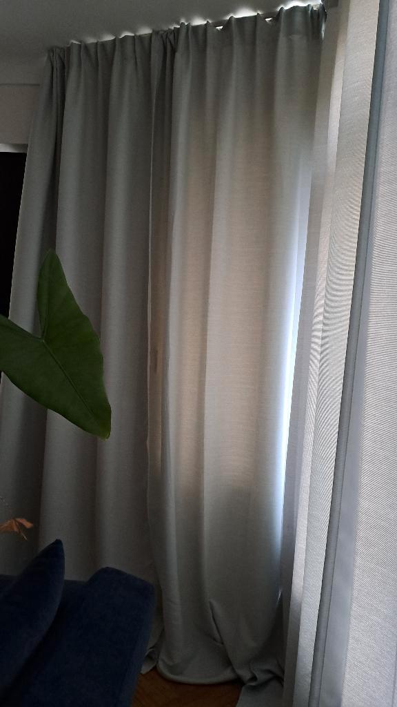 4x Vilborg lichtgrijs/ zilvergrijs gordijnen  145x300cm, Huis en Inrichting, Stoffering | Gordijnen en Lamellen, Zo goed als nieuw