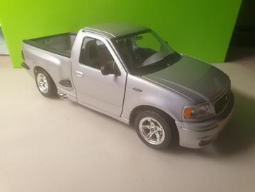 Bburago - 1999 Ford SVT F150 Lightning [grijs] 1/21 beschikbaar voor biedingen