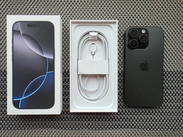 iPhone 16 Pro 128GB Zwart Titanium + Accessoires, Telecommunicatie, Mobiele telefoons | Apple iPhone, Zo goed als nieuw, 128 GB
