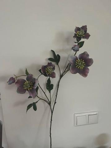 Paarse Silka Bloem Tak - Kunstbloem beschikbaar voor biedingen