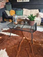 Tafeltje met glasplaat, Ophalen