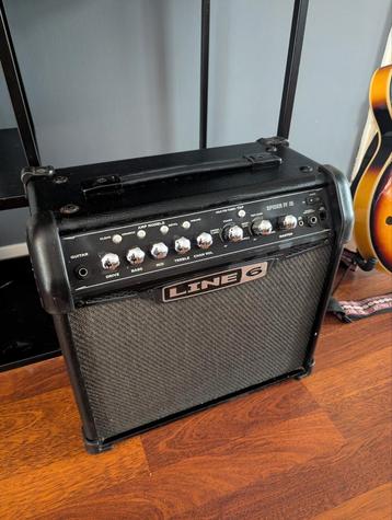 Line 6 Spider IV 15 Gitaarversterker beschikbaar voor biedingen