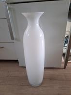 Mooie super grote hoge wit glazen vaas zgan, Huis en Inrichting, Zo goed als nieuw, Ophalen