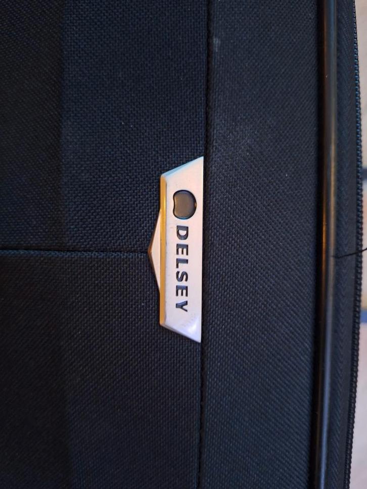 Delsey Reiskoffer - Zwart, Sieraden, Tassen en Uiterlijk, Koffers, Gebruikt, Zacht kunststof, 60 tot 70 cm, 45 tot 55 cm, Uitschuifbare handgreep