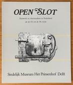 Open slot paperback boekje over sluitwerk en slotenmakers, Ophalen of Verzenden