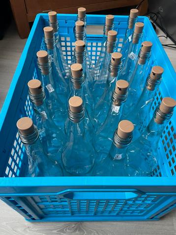 39 dezelfde flessen met lampjes beschikbaar voor biedingen