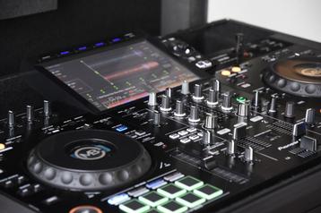 Pioneer DJ XDJ-RX3 met flightcase beschikbaar voor biedingen