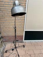 Stoere vloerlamp met LED spiraallamp, Huis en Inrichting, Ophalen, Gebruikt, Stoer, Metaal