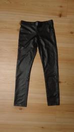 Te koop: Nieuwe leatherlook legging van de WE maat 122/128, Kinderen en Baby's, Nieuw, Meisje, WE, Ophalen of Verzenden