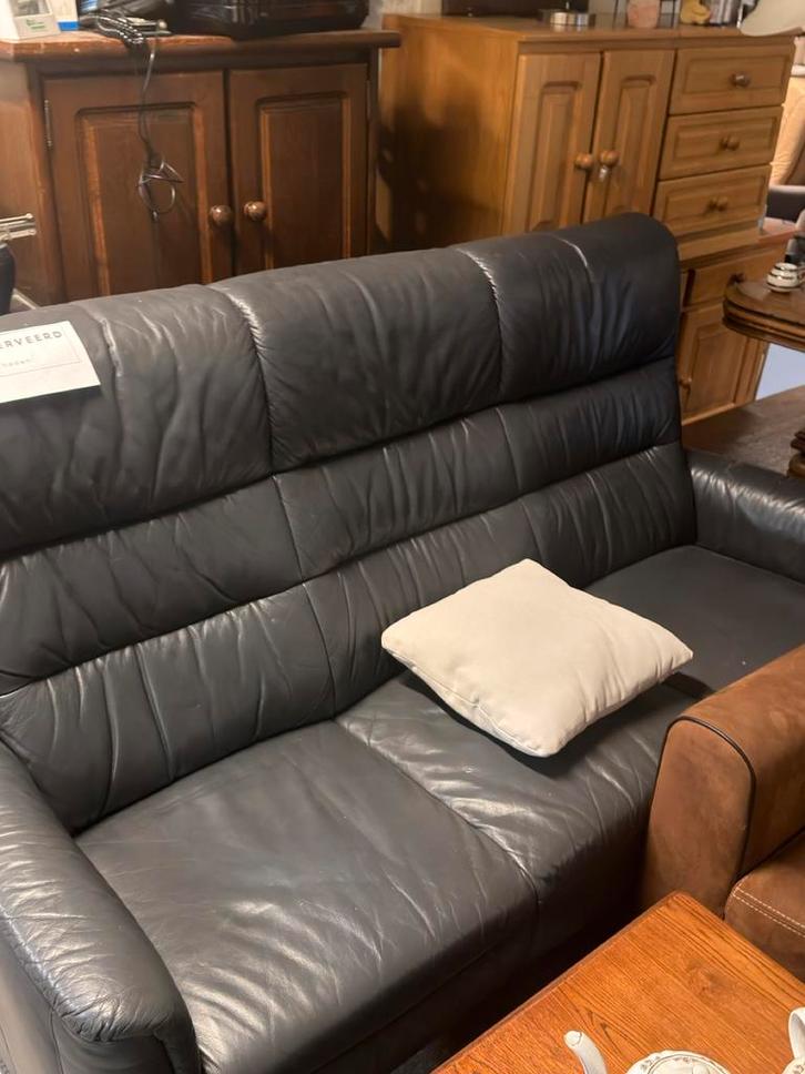 Mooie leren bankstel - comfortabel en stijlvol!, Huis en Inrichting, Banken | Bankstellen, Gebruikt, Rechte bank, Driepersoons