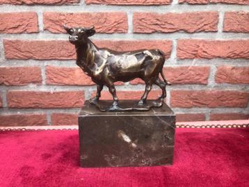 mooi bronzen beeld, krachtige stier beschikbaar voor biedingen