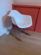 Schommel stoel Eames lookalike, Kinderen en Baby's, Kinderkamer | Tafels en Stoelen, Ophalen, Zo goed als nieuw, Stoel(en)