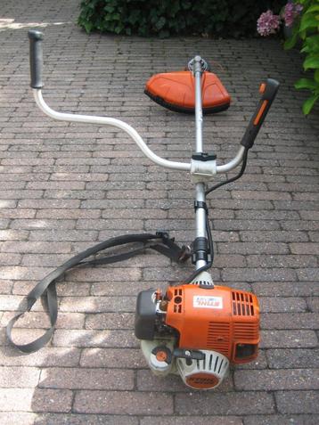 Stihl FS100 Bosmaaier Maaikop + Draagband Benzine beschikbaar voor biedingen